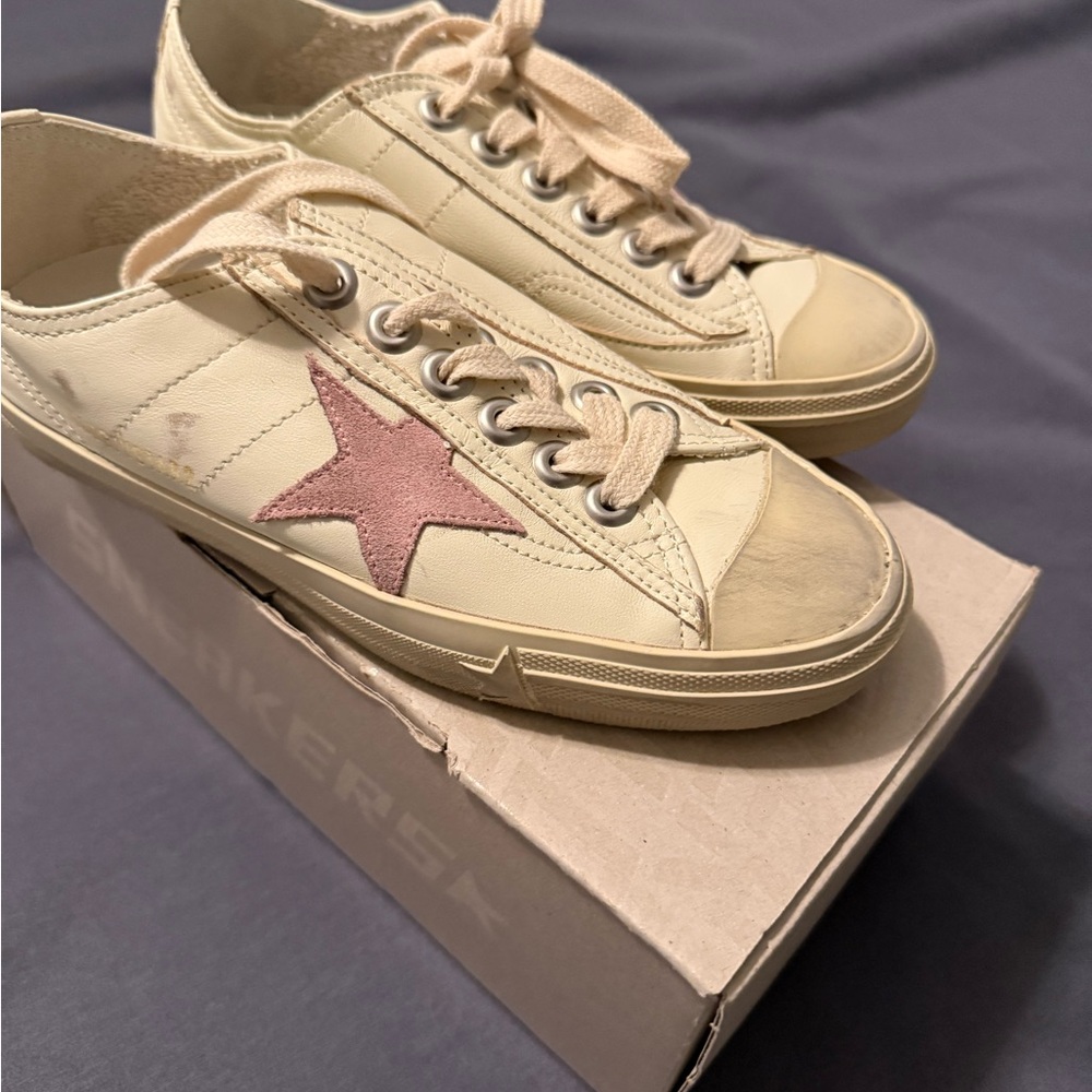 NEW Women's Beige and Pink Star Sneakers NEVER USED